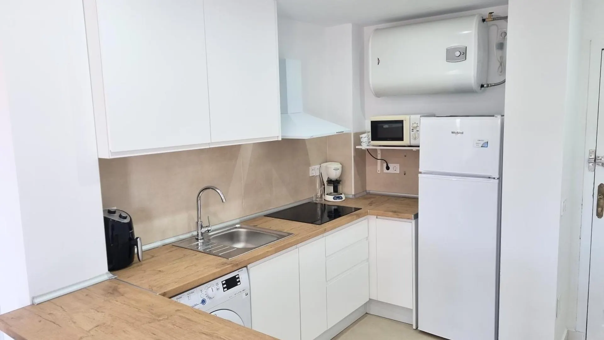Barbados Beach And Pool Apartment Fuengirola 0*,  Spain