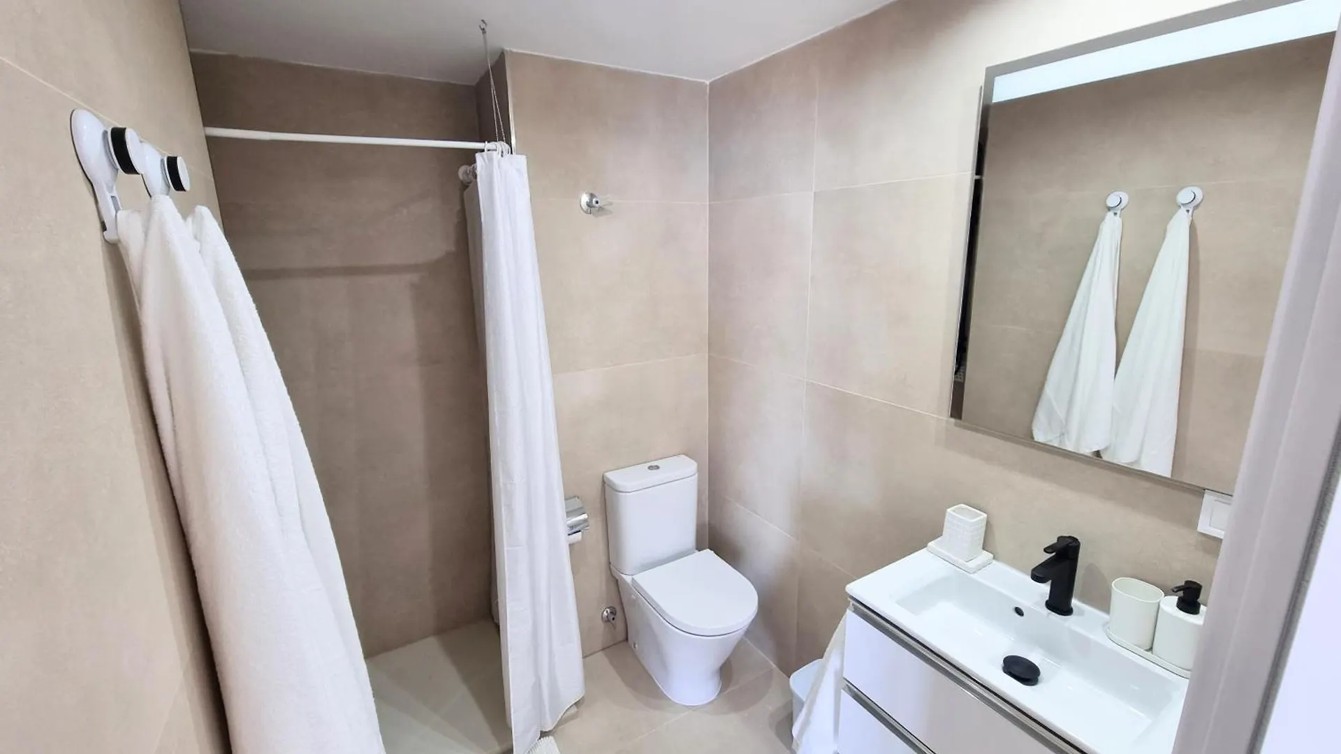 Barbados Beach And Pool Apartment Fuengirola